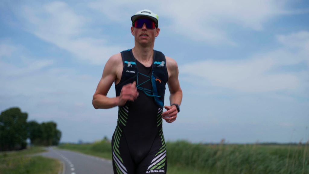 triatleet jan rodenburg tijdens hardlooptraining