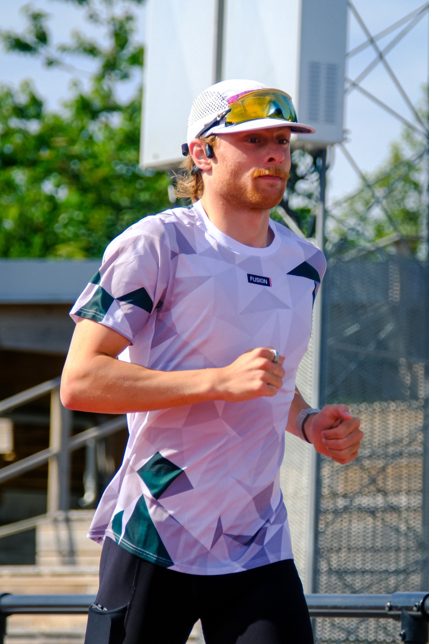 triatleet jonathan homberg tijdens hardlooptraining
